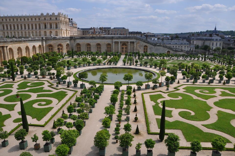 Versailles by Train Tour From Paris with Skip-The-Line