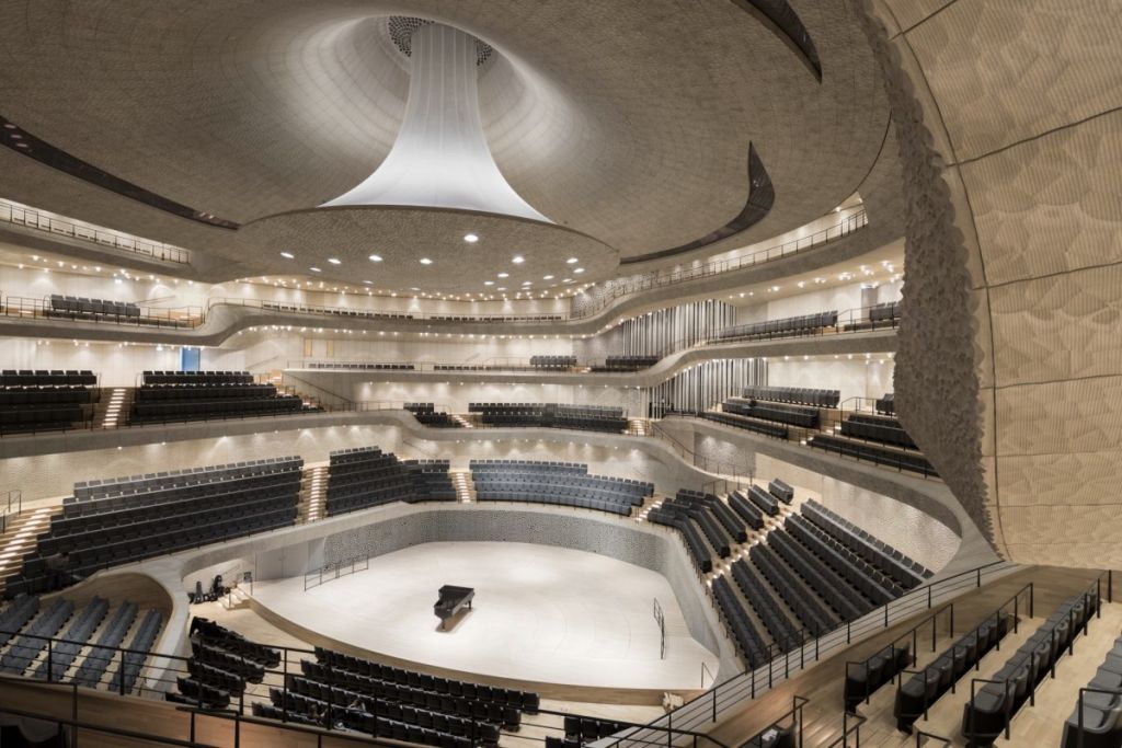 Hamburg: Guided Tour Elbphilharmonie Excluding Concert Halls