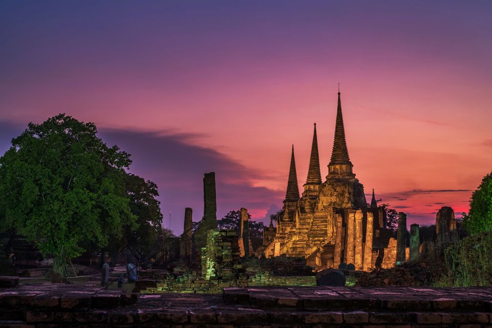 From Bangkok: Ayutthaya Temples & Floating Market Day Trip